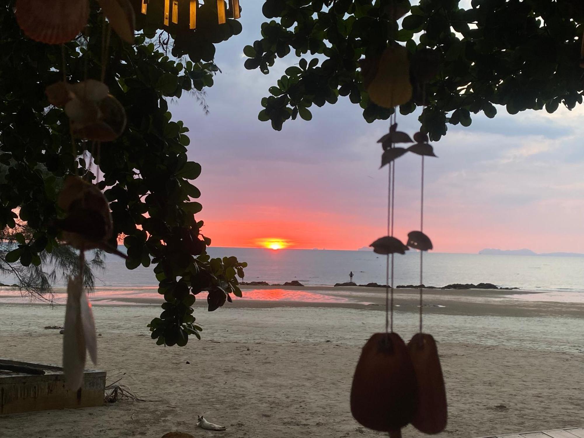 Coconut Lanta Resort @Klong Dow Beach Krabi Luaran gambar